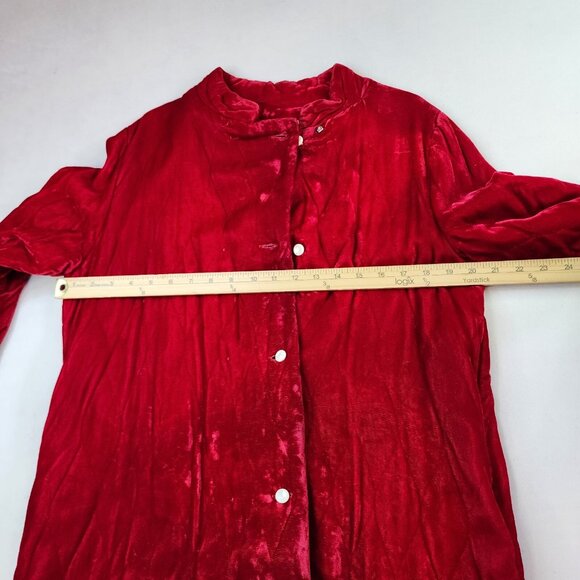 Vintage Opera Coat Red Velvet 12 White Pearly Buttons Quilted Soft Classy Long - Picture 9 of 14